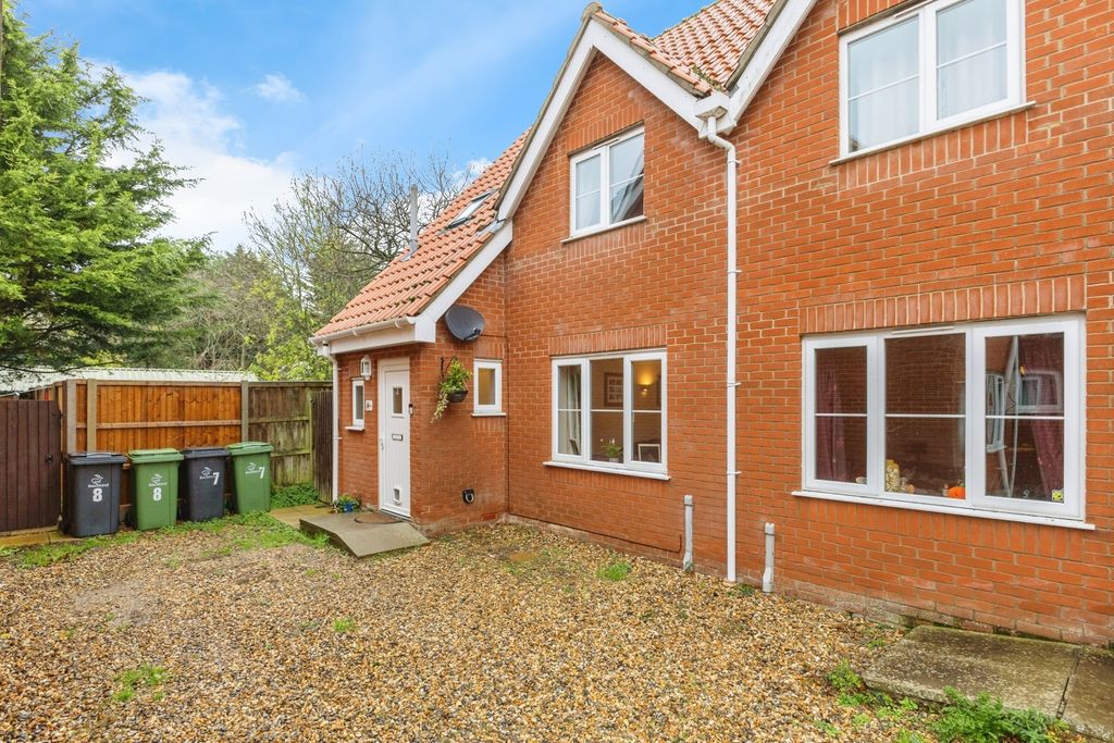 Property photo 1 of 15 Photo