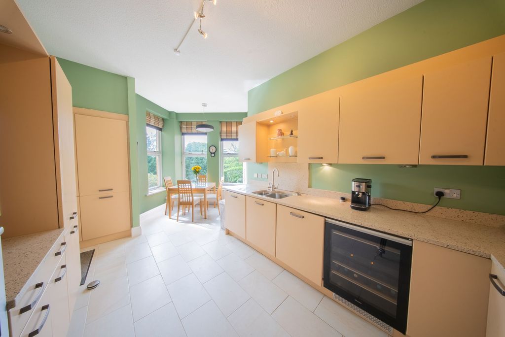 Property photo 3 of 12 Kitchen