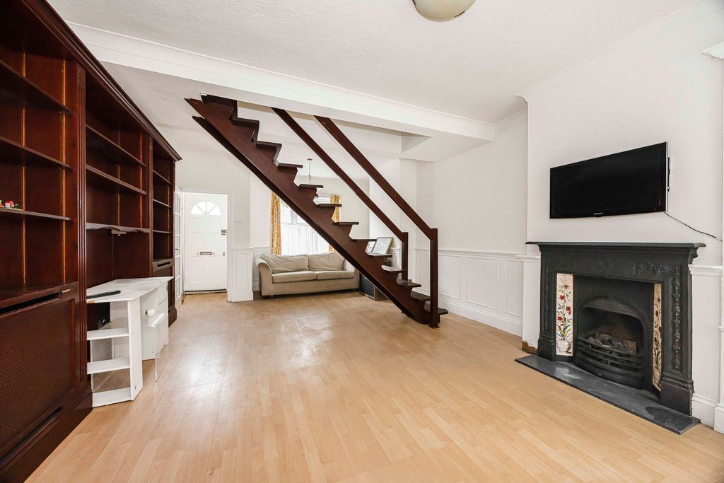 Property photo 3 of 15
