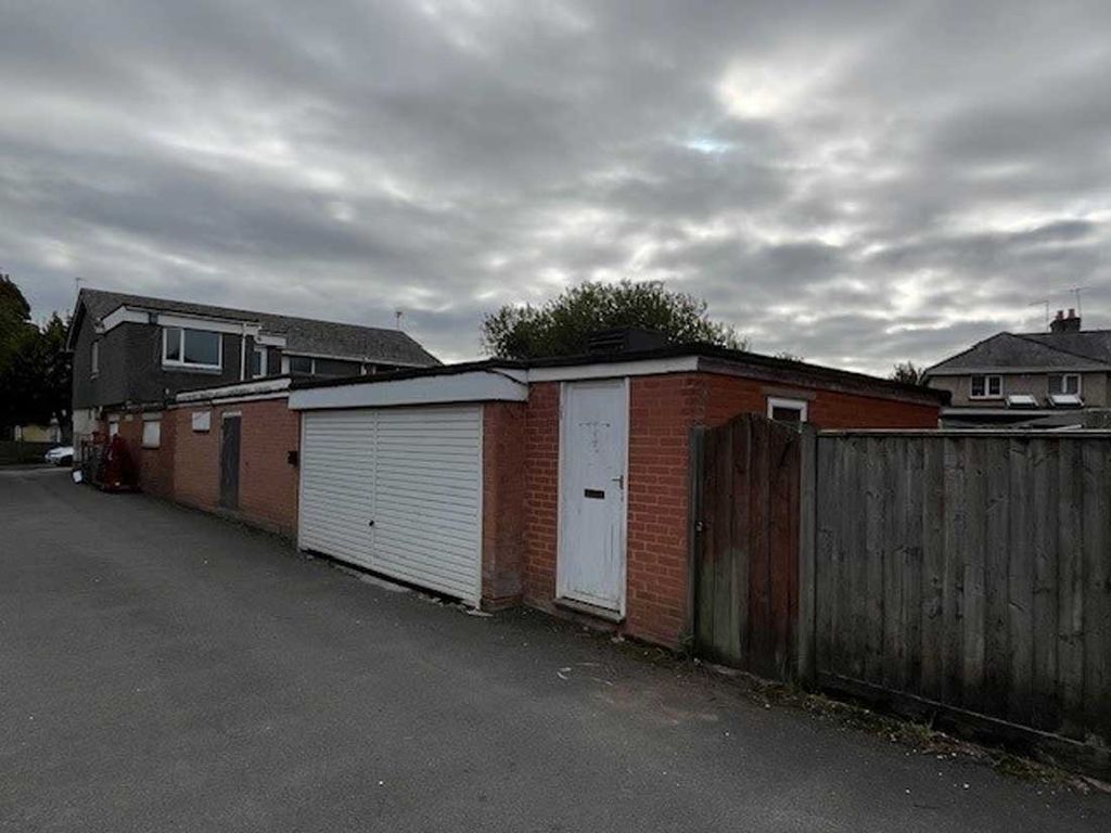 Property photo 3 of 11