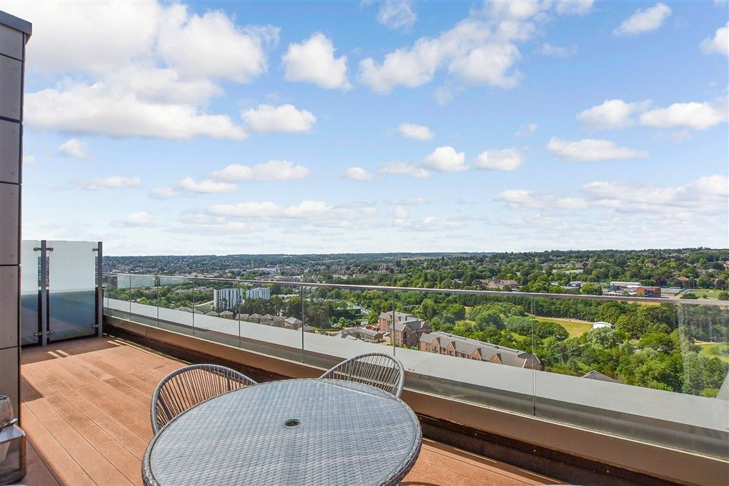 Property photo 2 of 14 Balcony / Terrace