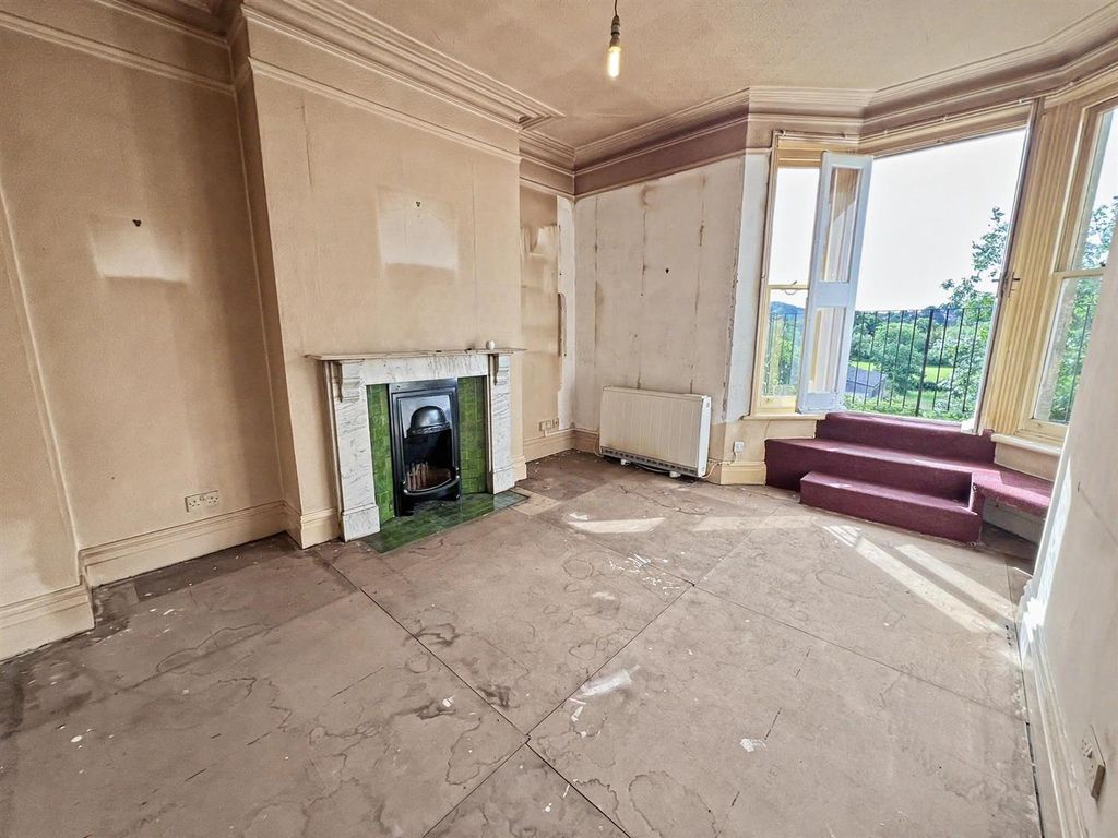 Property photo 2 of 10 Reception Room