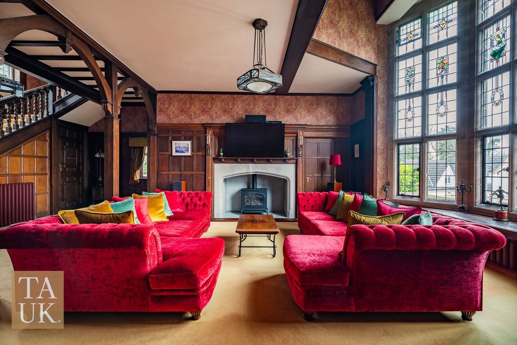 Property photo 2 of 42