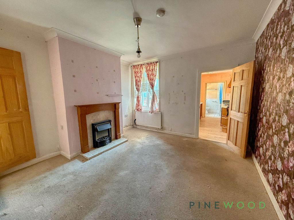 Property photo 2 of 17 Dining Room