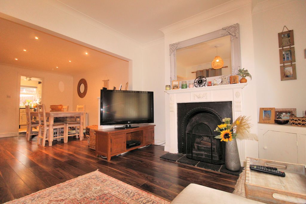 Property photo 1 of 12 Img_1853