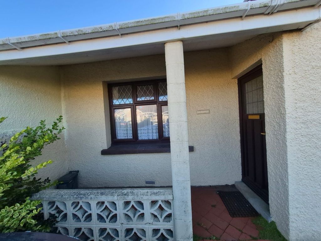 Property photo 3 of 32