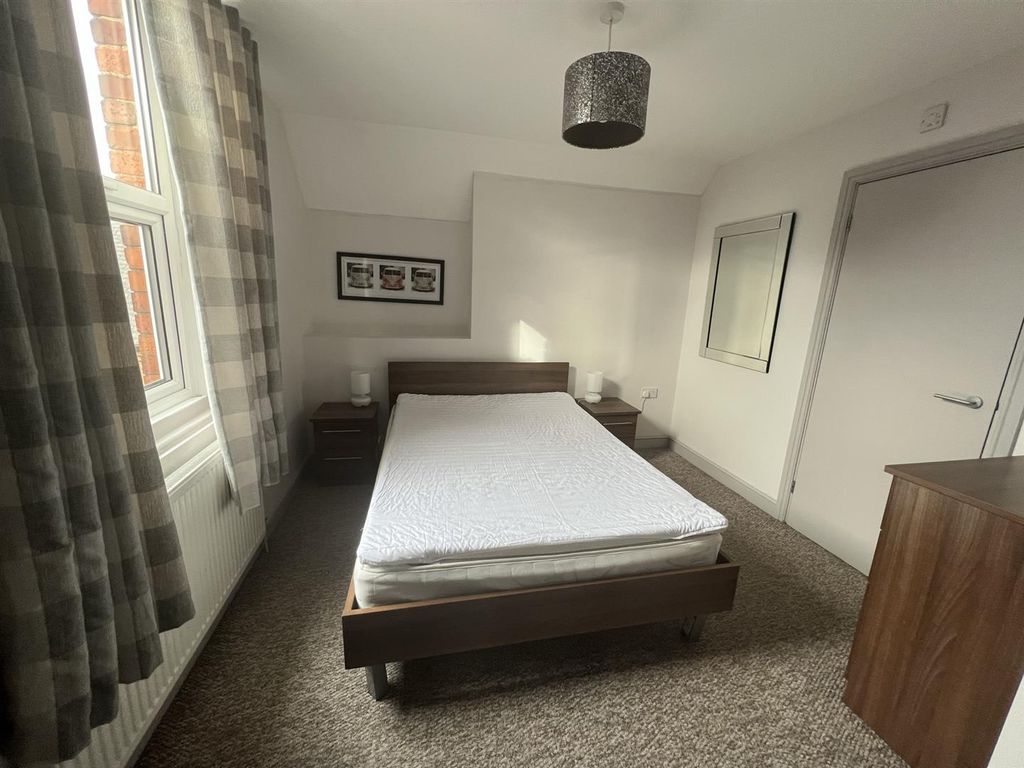 Property photo 2 of 3