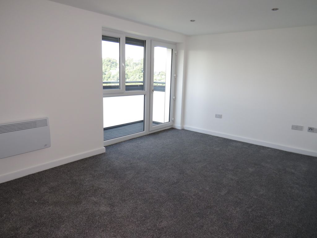 Property photo 2 of 8 Image