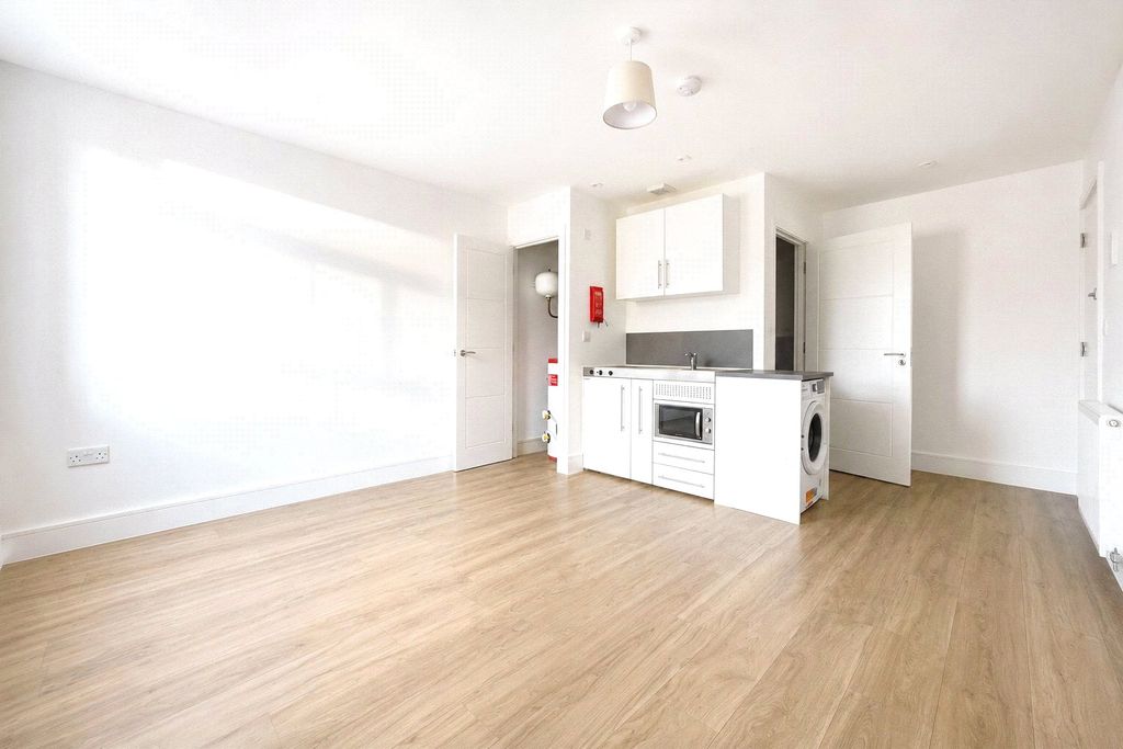 Property photo 1 of 3 Picture No. 03