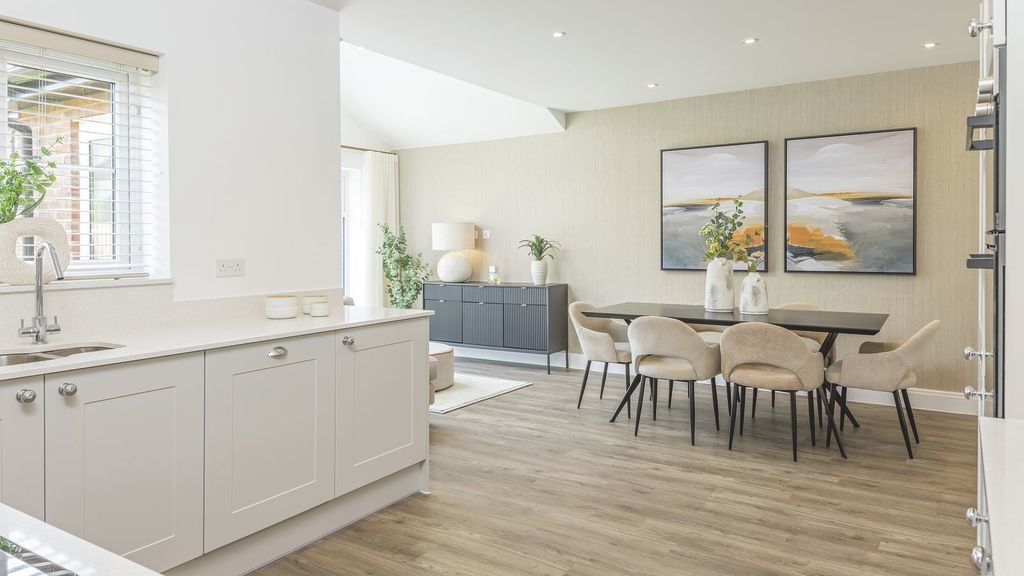 Property photo 3 of 12 The Oaks, Wivelsfield