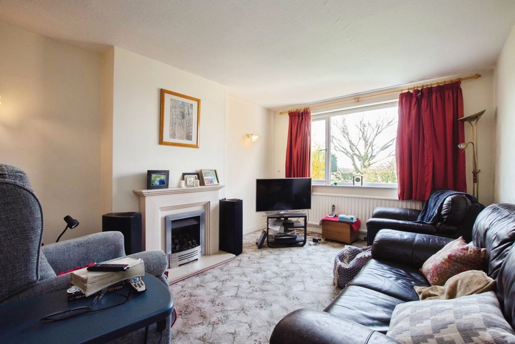 Property photo 3 of 7 Photo