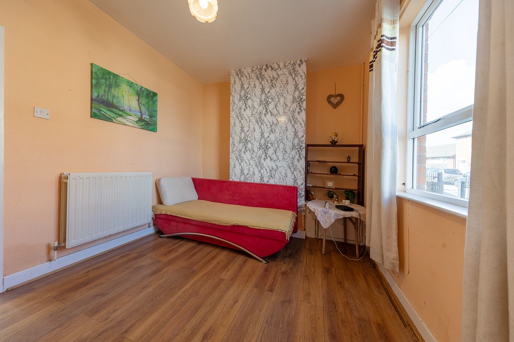 Property photo 3 of 22