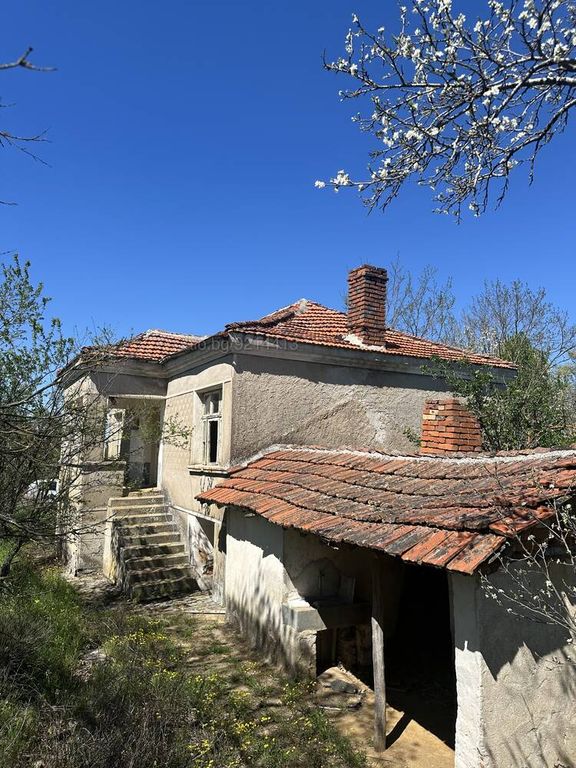 Property photo 2 of 4
