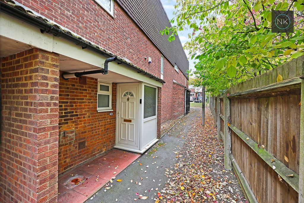 Property photo 1 of 25 4594053