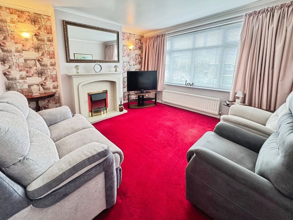 Property photo 3 of 11 Photo 8