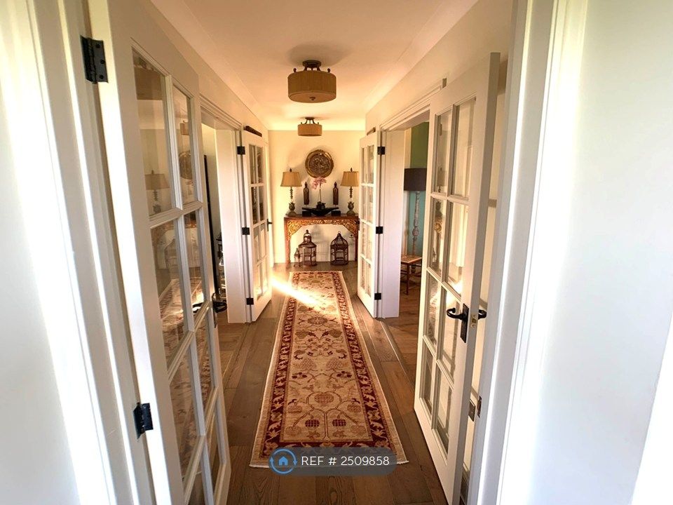 Property photo 3 of 33