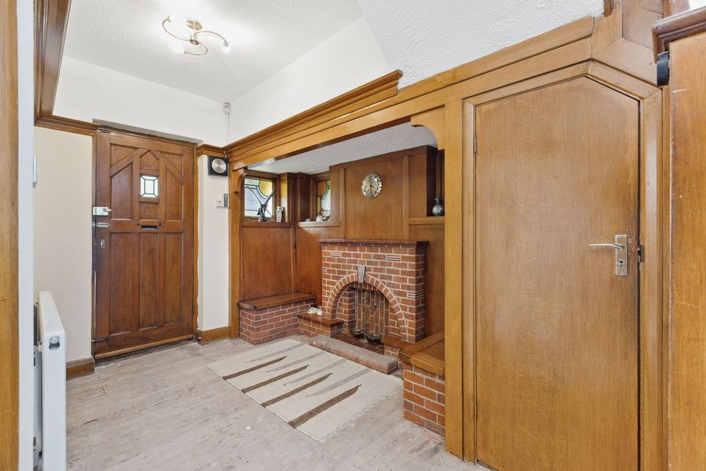 Property photo 3 of 23
