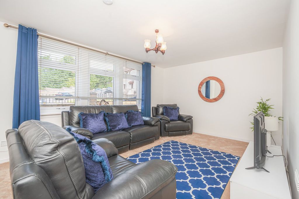 Property photo 2 of 29