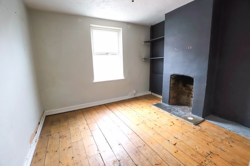 Property photo 3 of 12 Photo 9