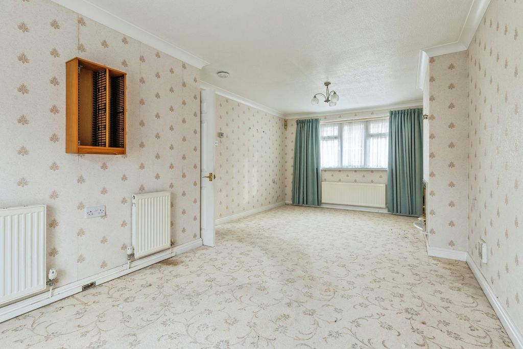 Property photo 3 of 16 Pbox-Img.Jpg