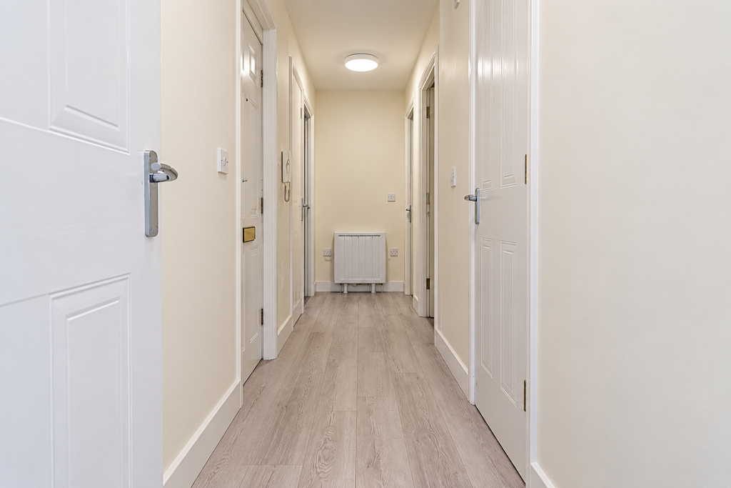 Property photo 2 of 10 Hallway