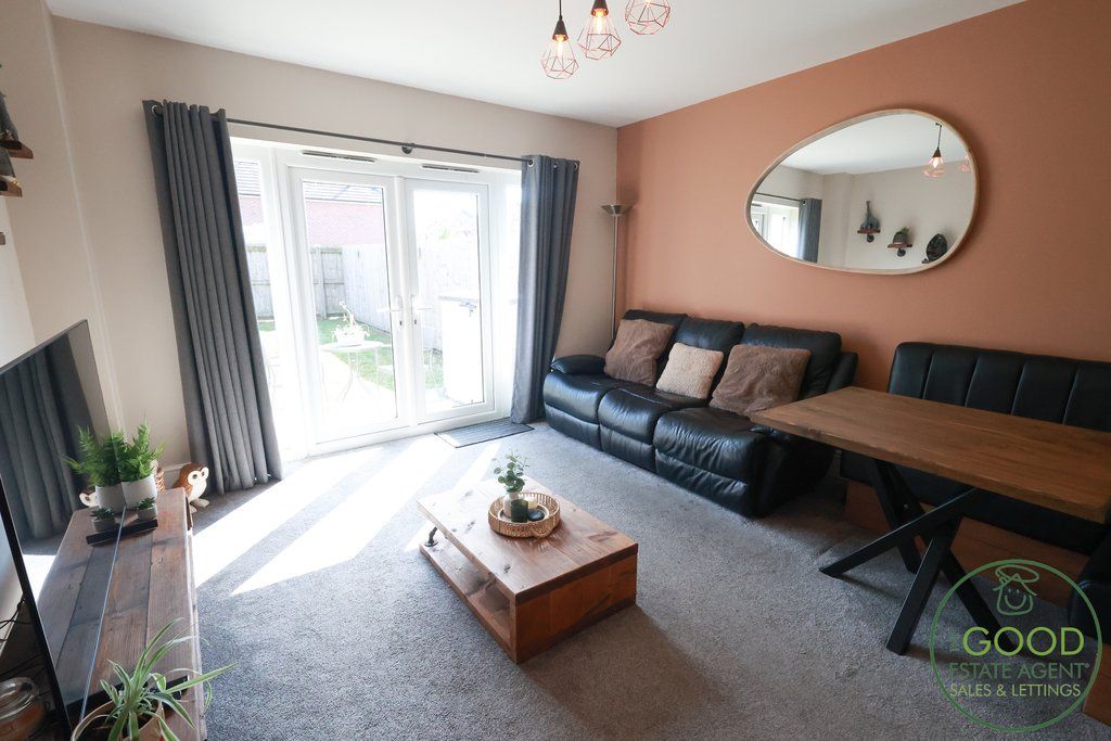 Property photo 2 of 20