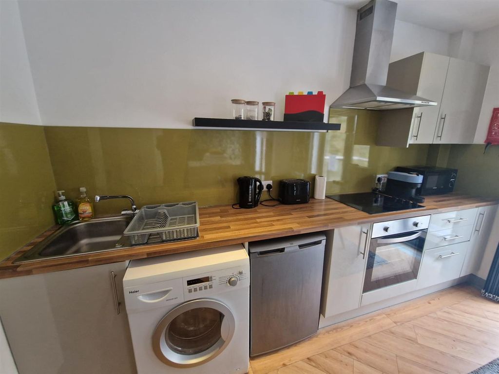 Property photo 3 of 11 Whatsapp Image 2026-04-14 At 15.56.49.Jpeg