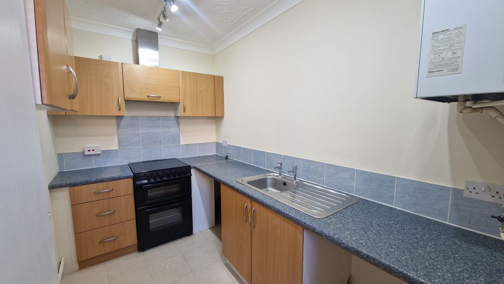 Property photo 2 of 5 Kitchen