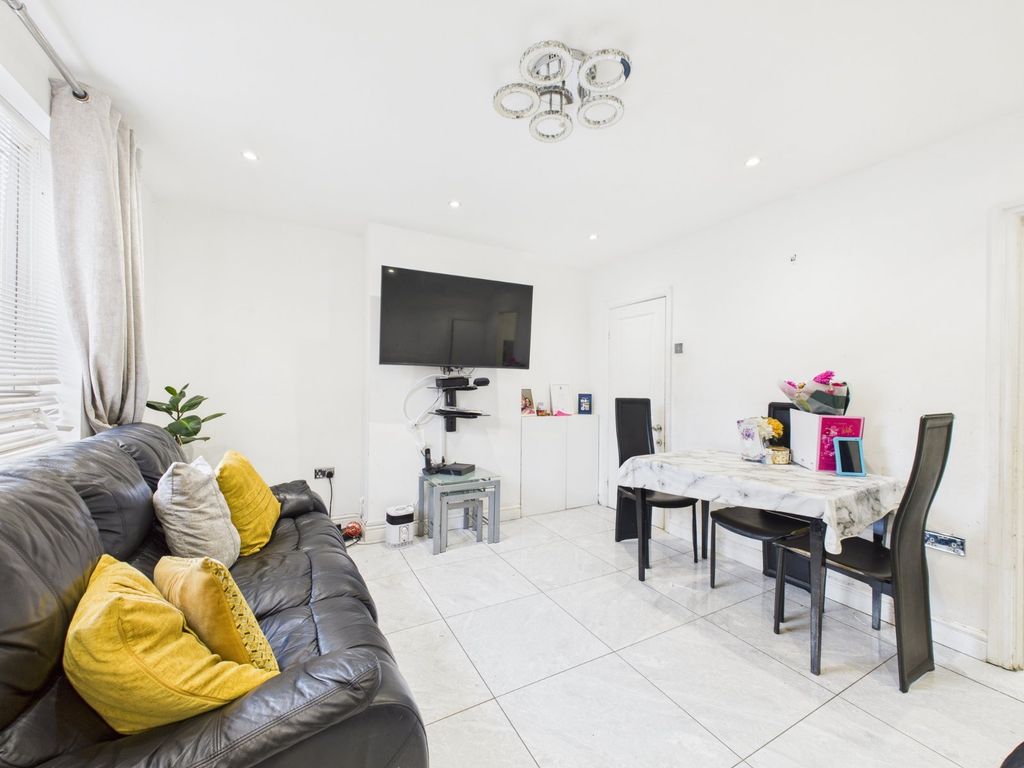 Property photo 3 of 12 Main Reception