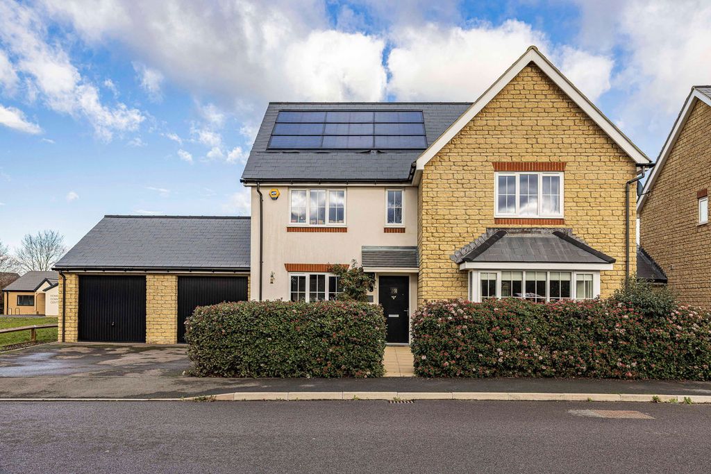 Property photo 2 of 24