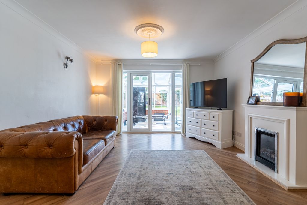 Property photo 2 of 27 5146162