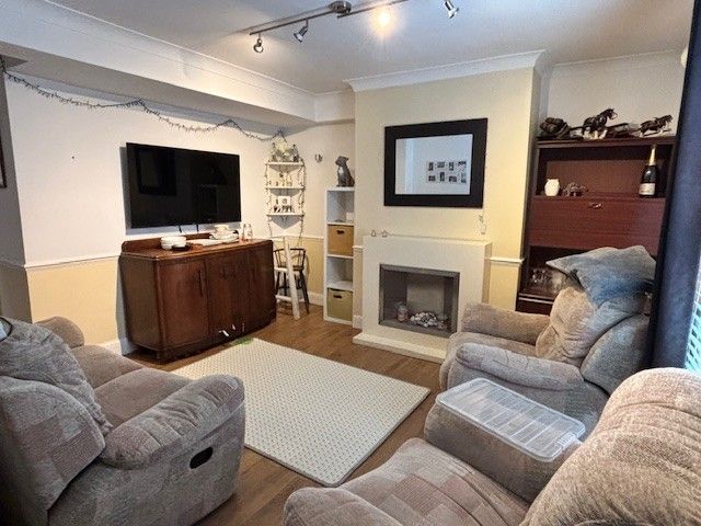 Property photo 1 of 6 Lounge