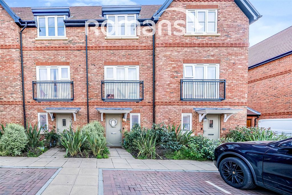 Property photo 1 of 11 2