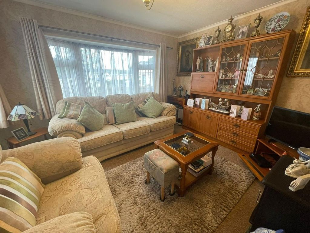 Property photo 3 of 9 3.Jpg