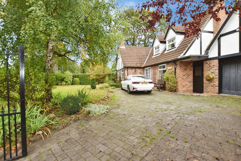Property photo 1 of 32 Bba2B195-Front 20Gate.Jpg