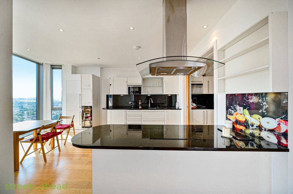 Property photo 2 of 21 0A0Cba21-35Db-460...