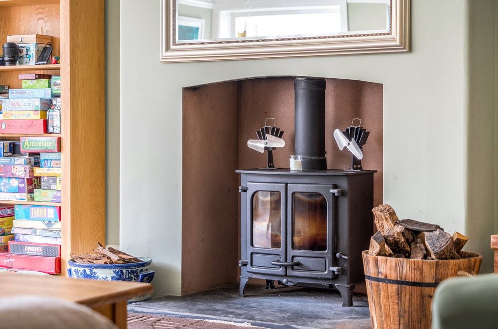 Property photo 3 of 27 Fireplace