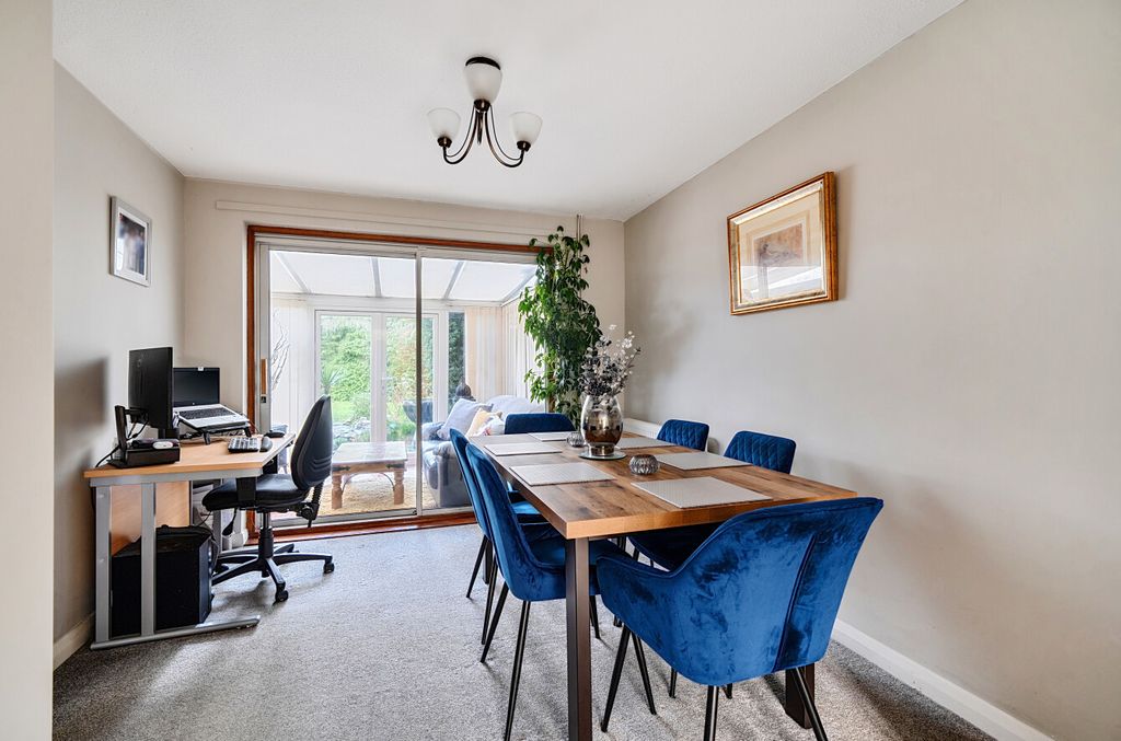 Property photo 3 of 17 1384682-5-69297E5...