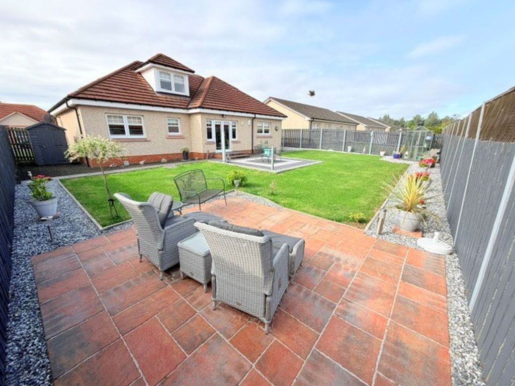 Property photo 2 of 40