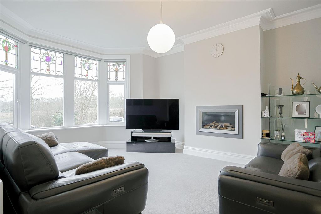 Property photo 3 of 44 1.Jpg