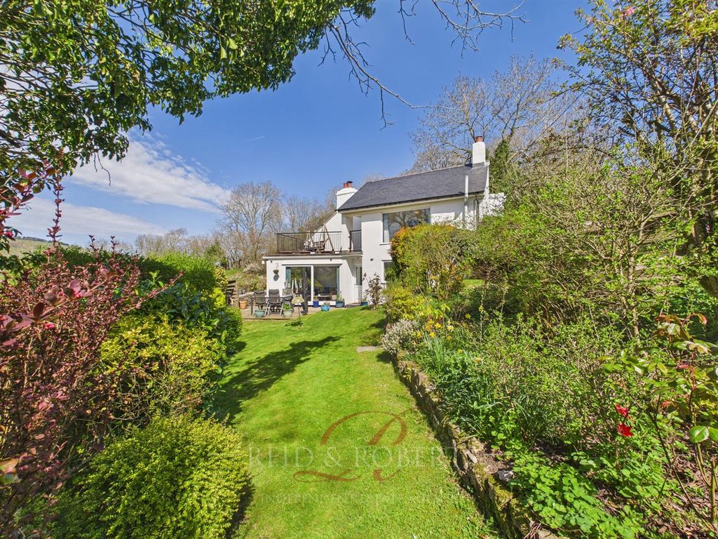 Property photo 2 of 32 Cam05148G0-Pr0157-Still038.Jpg