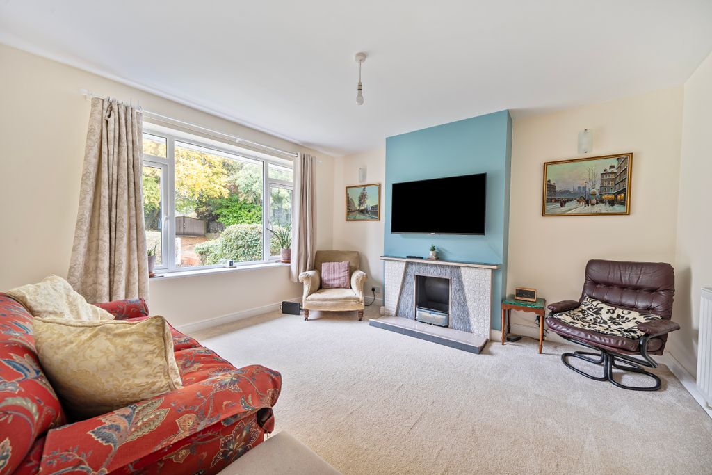 Property photo 3 of 10 13618142468De50192088c