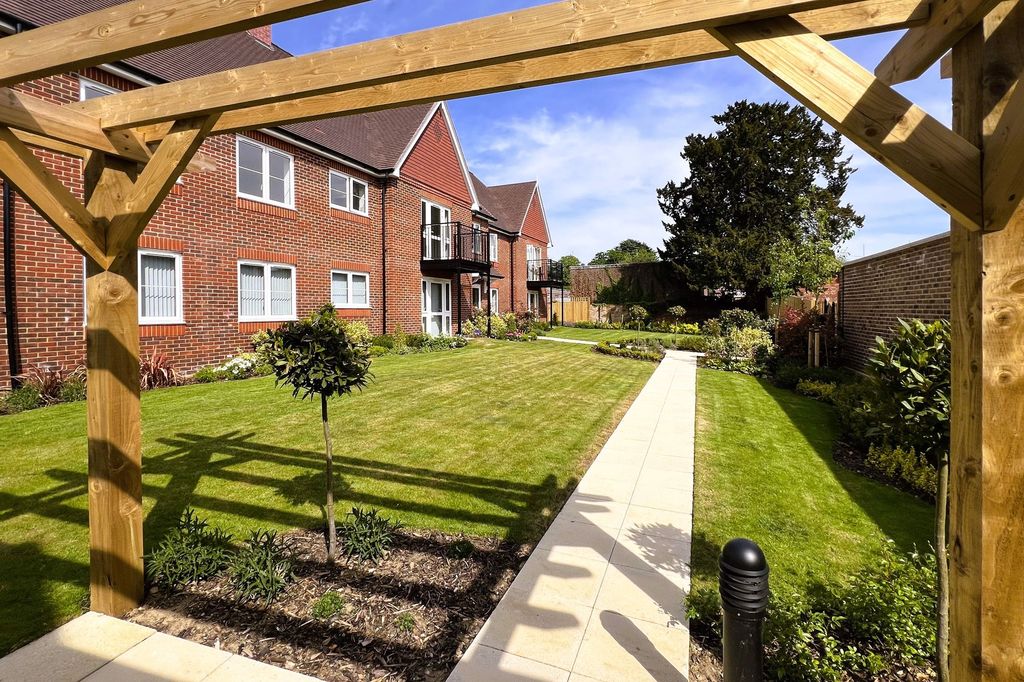 Property photo 1 of 20 Photo 18