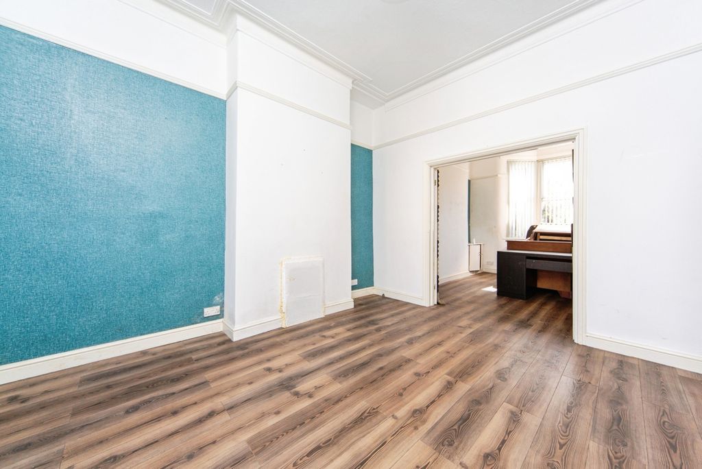 Property photo 3 of 14 Pbox-Img.Jpg