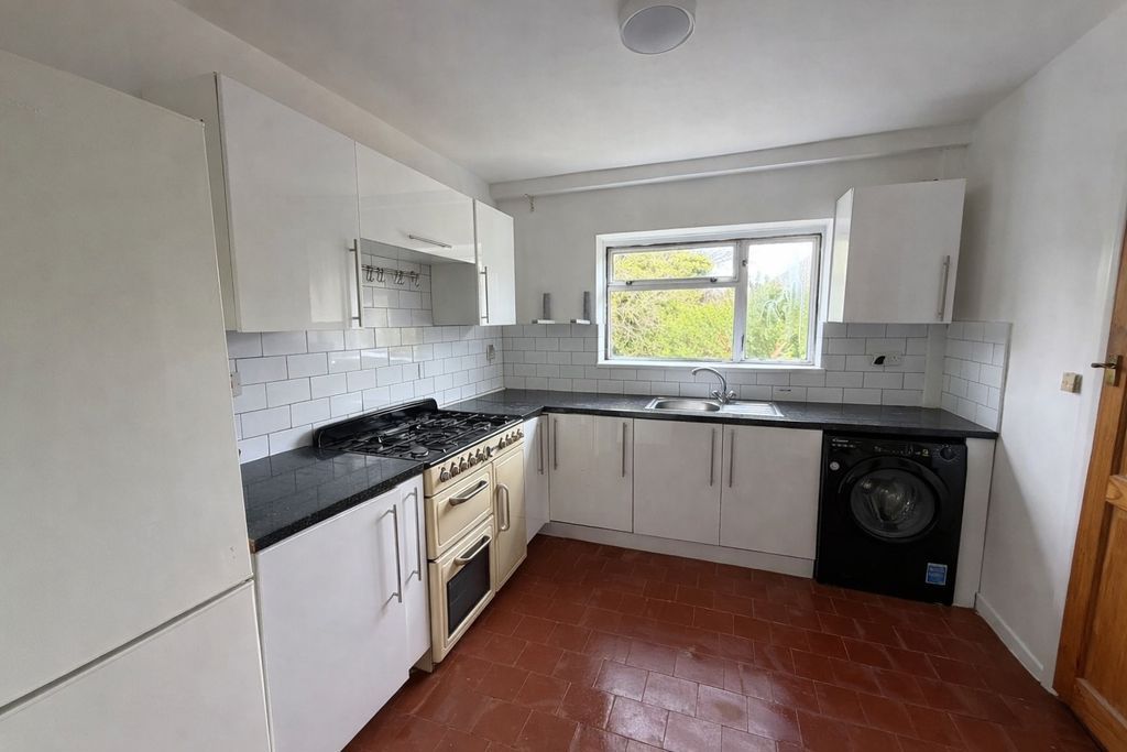 Property photo 2 of 7 Photo 4