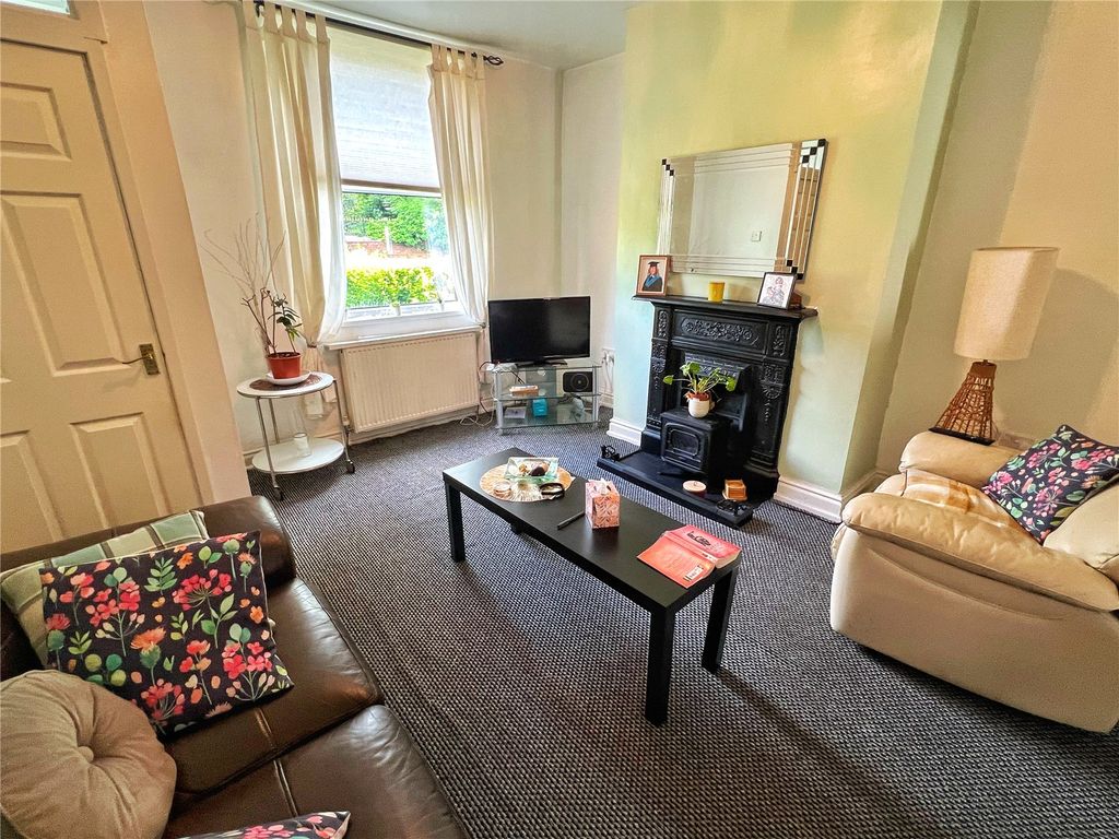 Property photo 2 of 18 Living Room