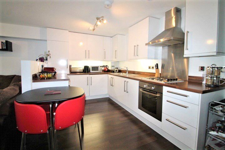 Property photo 1 of 11 Kitchen