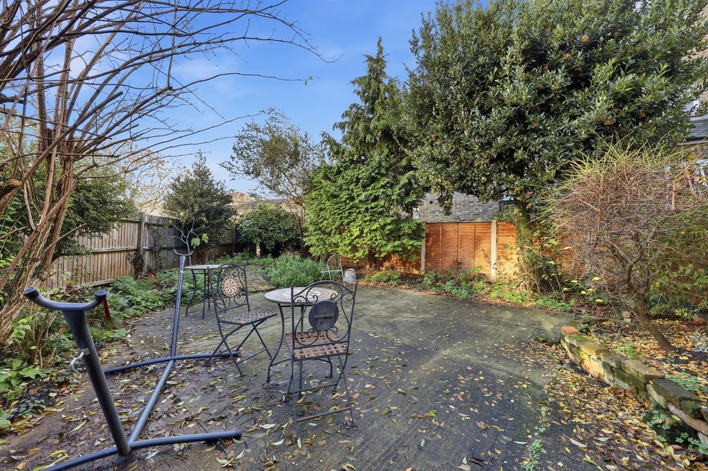 Property photo 3 of 17 3