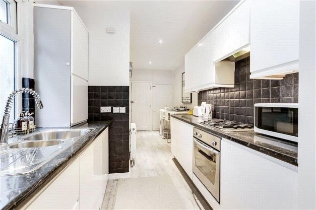 Property photo 3 of 9