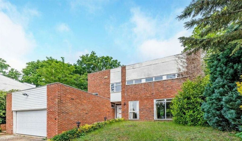 Property photo 1 of 1